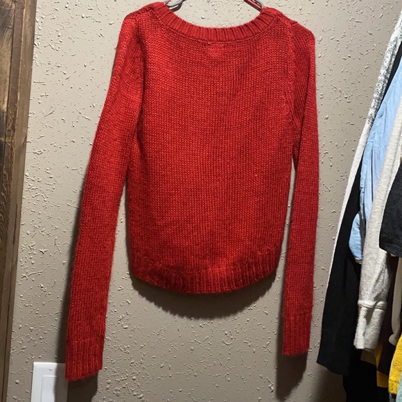 Red sweater - Picture 3 of 6